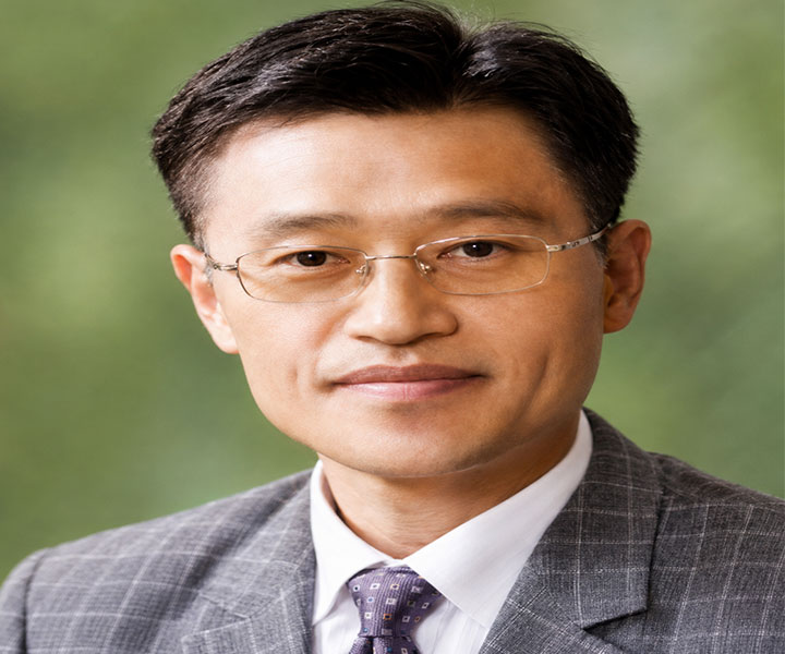 Dr. Lee Jong-Young